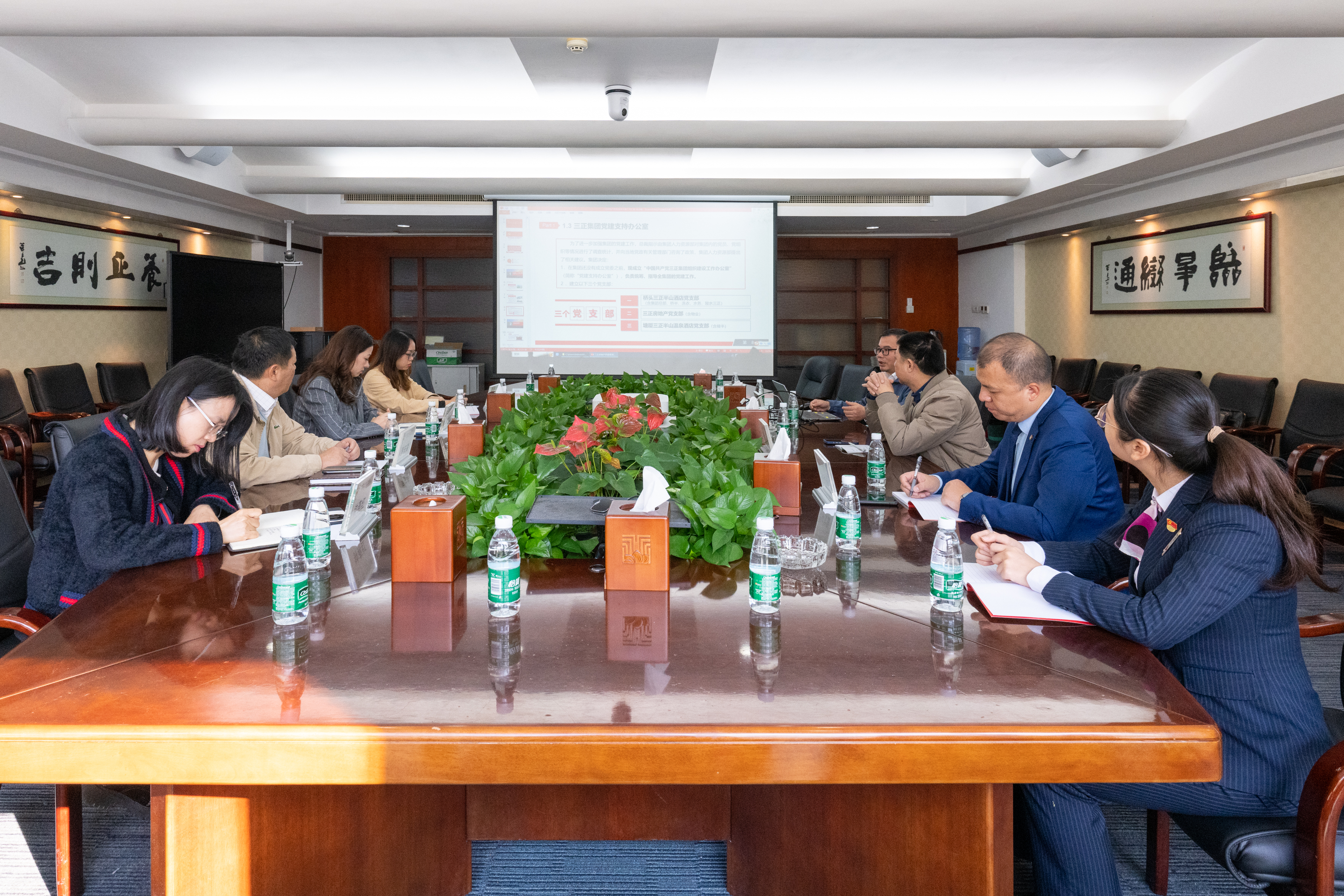 DSC_2353(1).jpg DSC_2353(1).jpg